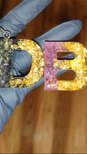 Load image into Gallery viewer, Double letter gold resin keychain
